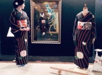 雅叙園の百段階段の天井画の竜と着物姿の美人と乃先