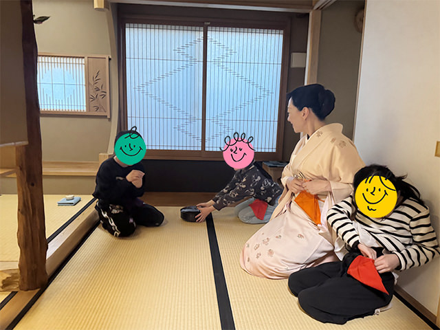 涵養庵子供茶道教室の様子